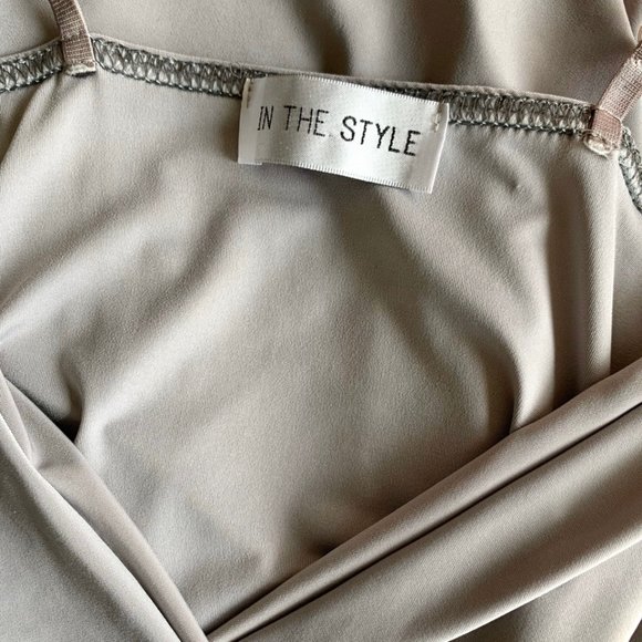 Revolve In The Style Midi Bodycon Dress 🧜‍♀️ - Picture 3 of 3